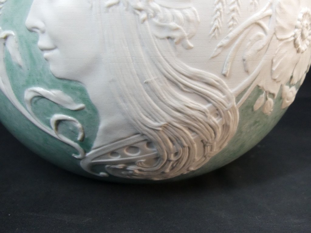 Art Nouveau, Rare Paste-on-paste Vase, Woman's Face In Biscuit On Porcelain, Limoges 1900-photo-3