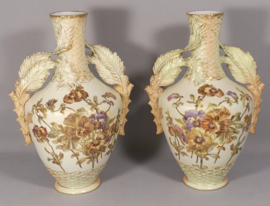 Proantic: Pair Of Pansy Vases, German Porcelain From Rudolstadt, Strau