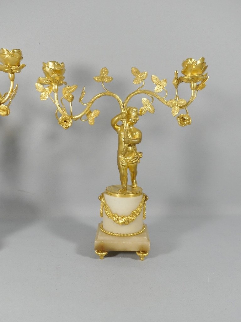 Pair Of Louis XVI Candlesticks With Putti And Roses, Gilt Bronze And Alabaster, 19th Century -photo-3