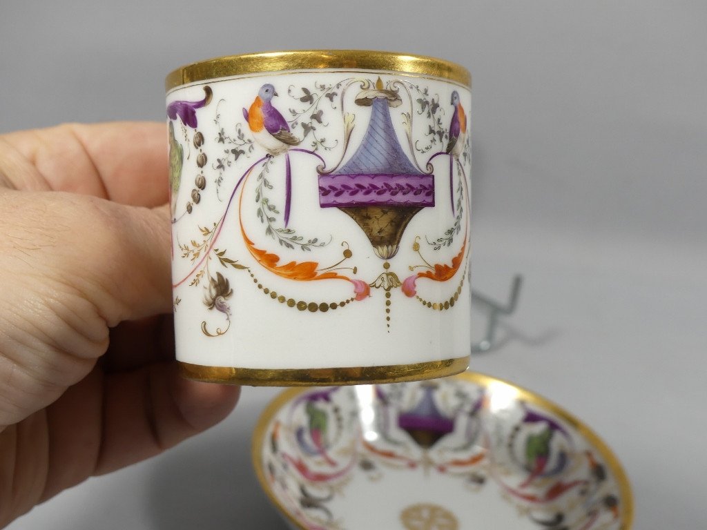 Tasse Litron XVIII ème En Porcelaine De Paris, Décor Au Salembier, Peint à La Main Aux Oiseaux-photo-1