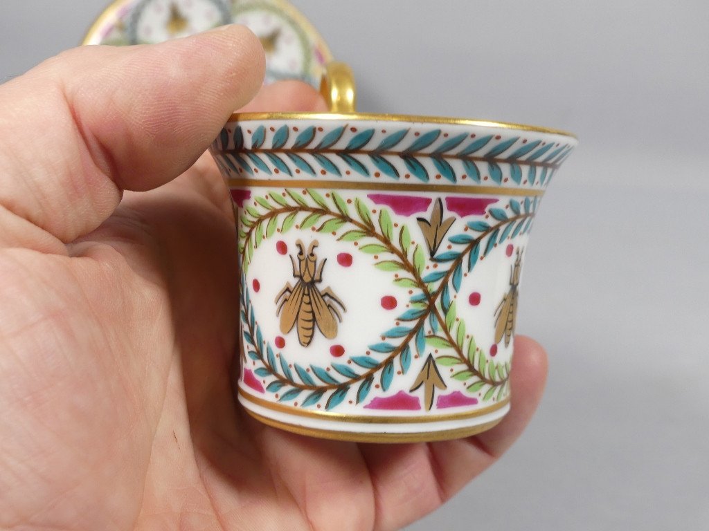 Empire Style Collectible Mug With Bees In Hand Painted Limoges Porcelain -photo-1