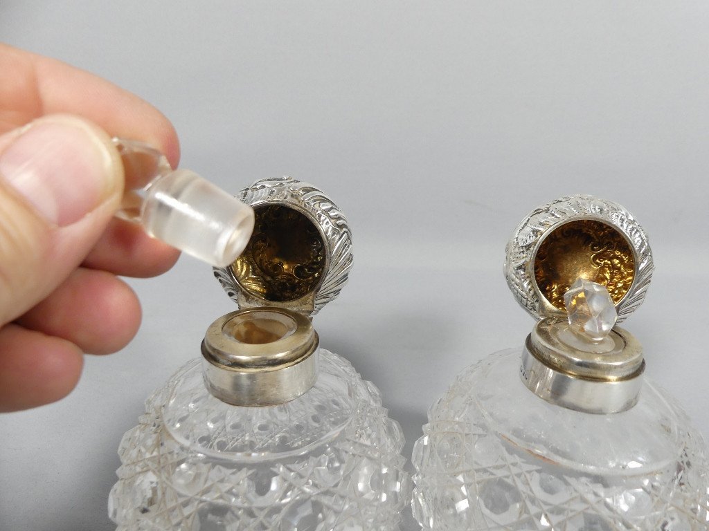 Paire De Flacons à Parfum En Verre Taillé Diamant Et Argent Massif, Londres -photo-1