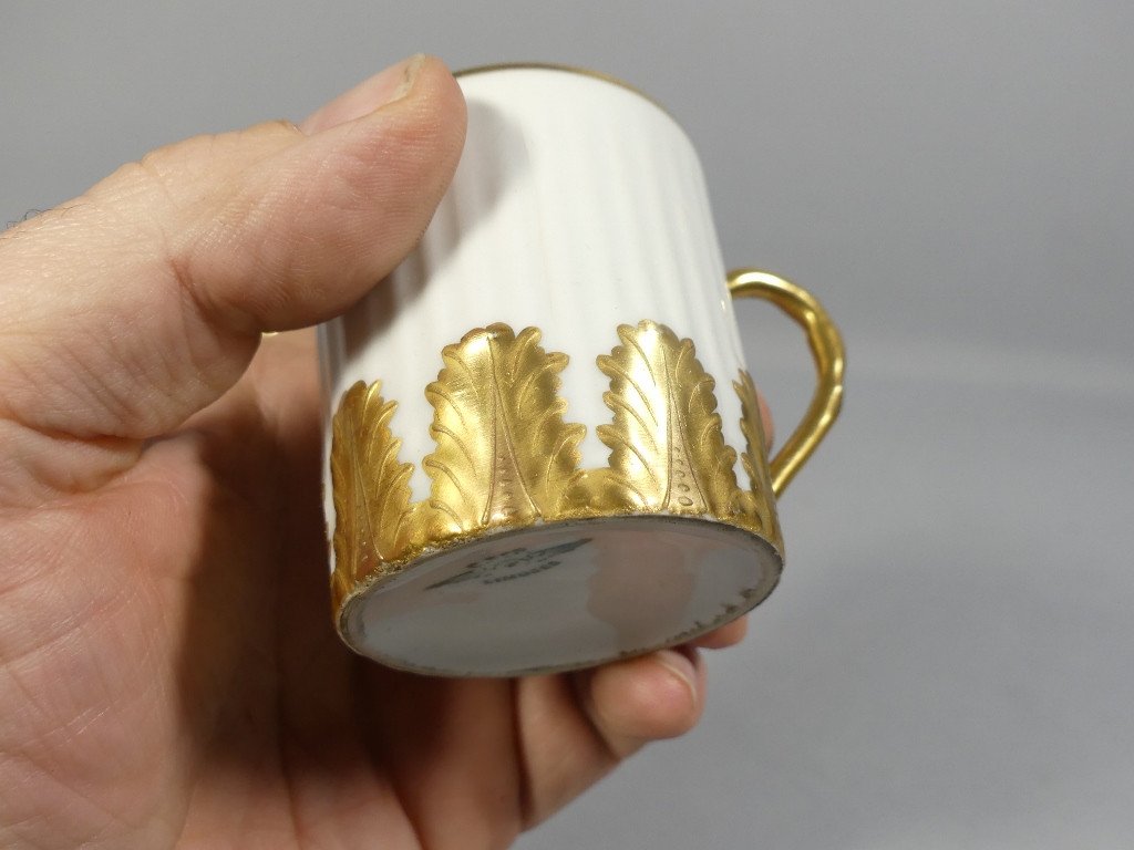 Tasse De Collection De Style Empire Aux Palmettes d'Acanthe Doré Porcelaine De Limoges-photo-2