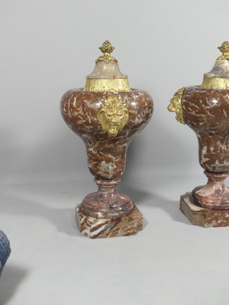 Paire De Cassolettes Urnes En Marbre Et Bronze, Mufles De Lion, époque Napoléon III-photo-1