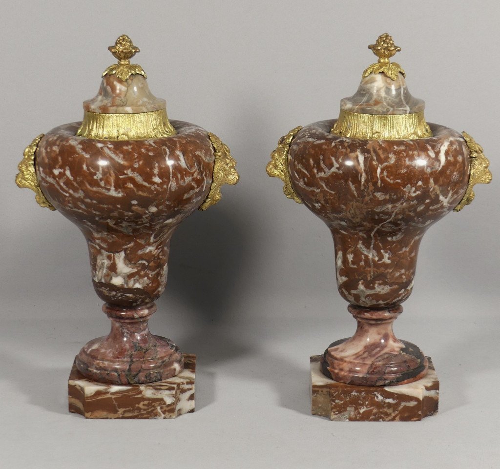 Paire De Cassolettes Urnes En Marbre Et Bronze, Mufles De Lion, époque Napoléon III