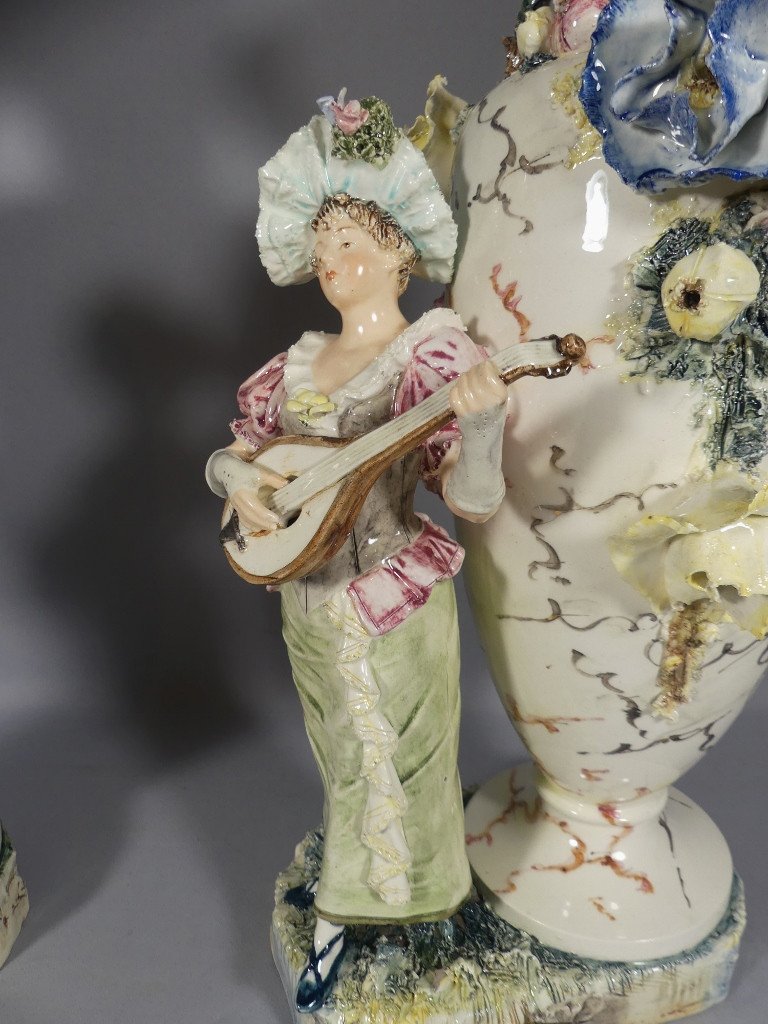 Italy Circa 1900, Pair Of Ceramic Vases Gallant Couple Musician And Flowers In Relief-photo-6