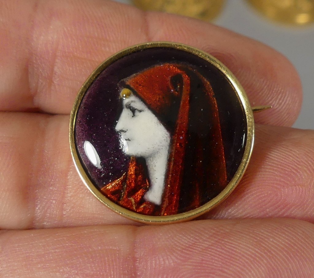 Issanchou Limoges, Enamel And Solid Gold Brooch, Female Face, Early 20th Century-photo-2