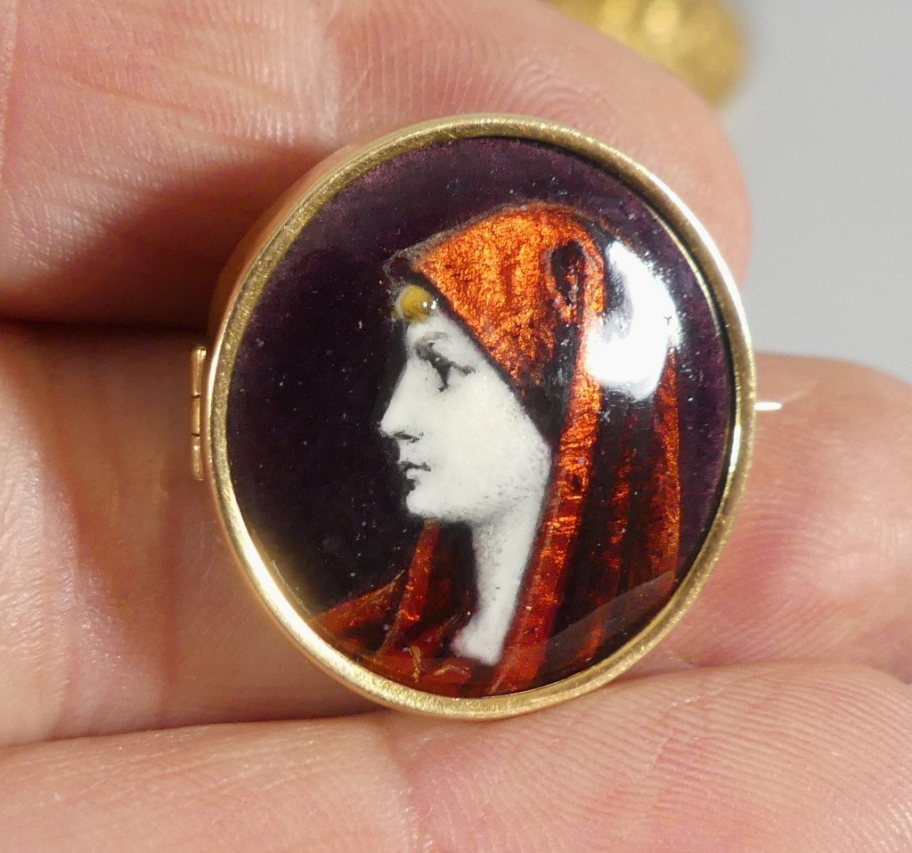 Issanchou Limoges, Enamel And Solid Gold Brooch, Female Face, Early 20th Century-photo-4