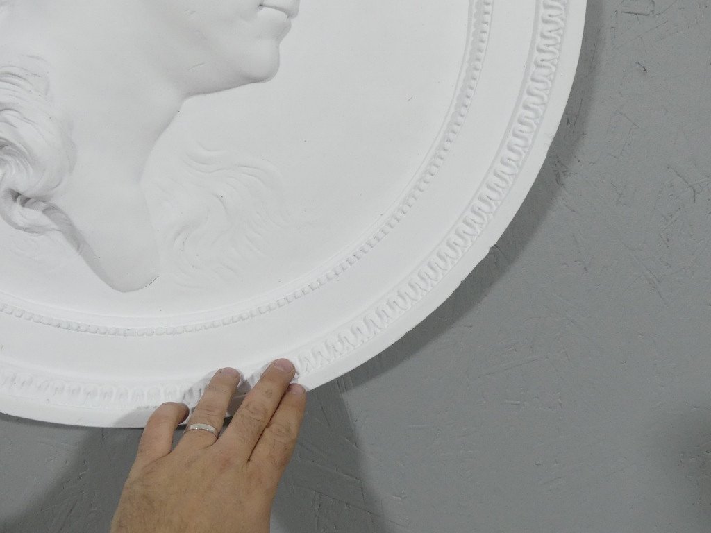 Important Plaster Medallion Representing King Gustav III After Johan Tobias Sergel-photo-2