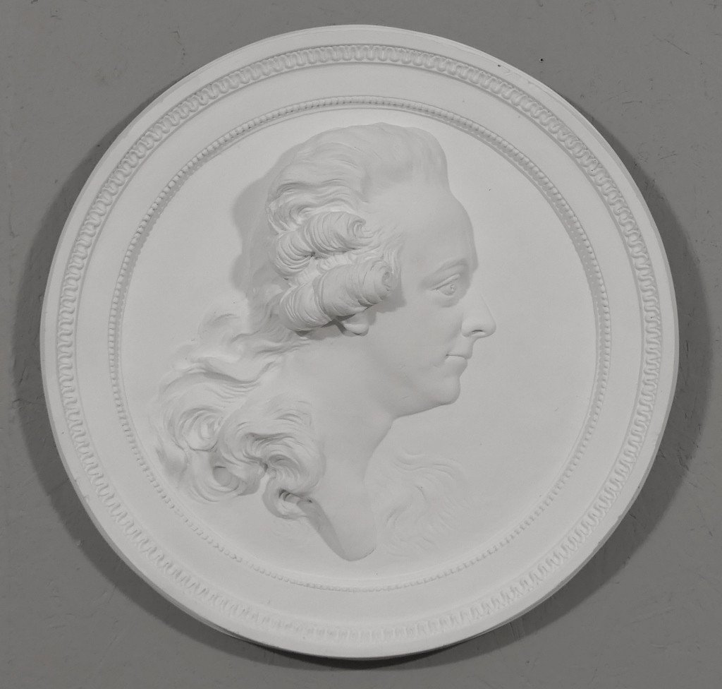 Important Plaster Medallion Representing King Gustav III After Johan Tobias Sergel