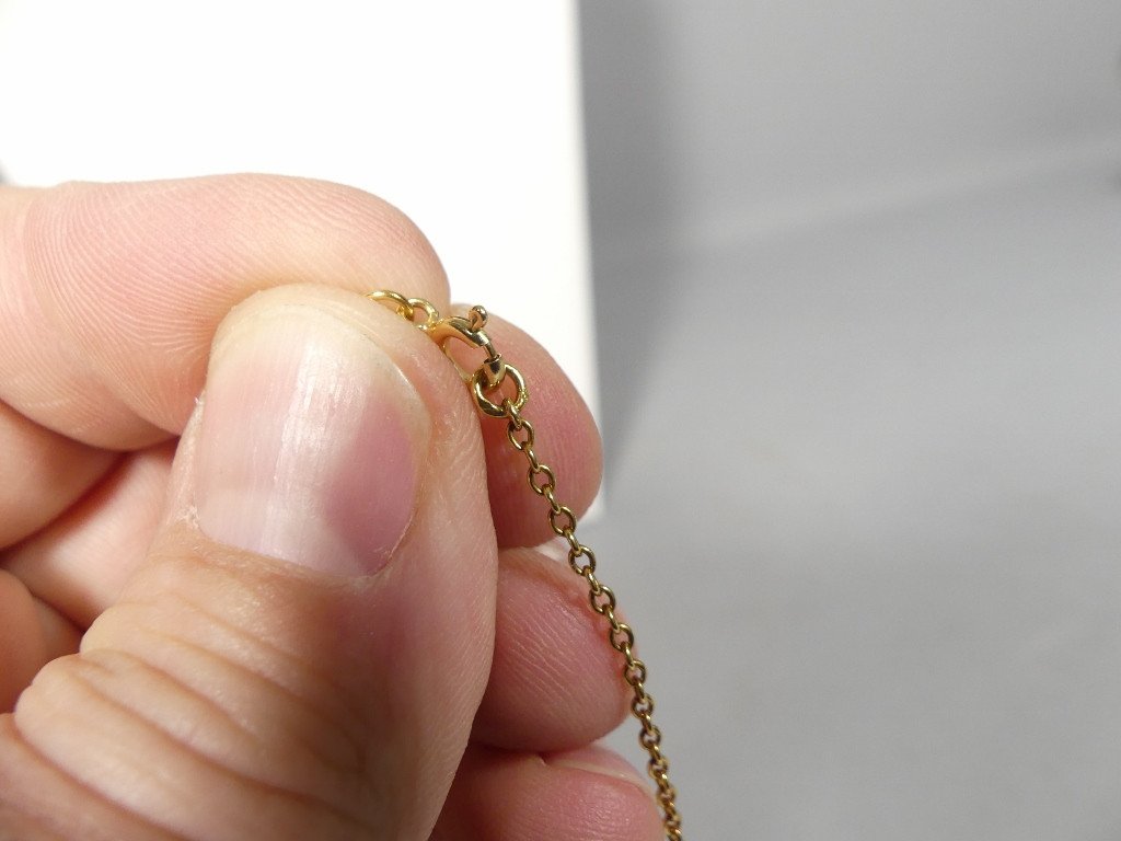 Fleur De Lys Cross Pendant And Its Chain In 18 Carat Solid Gold, Mid-20th Century-photo-2