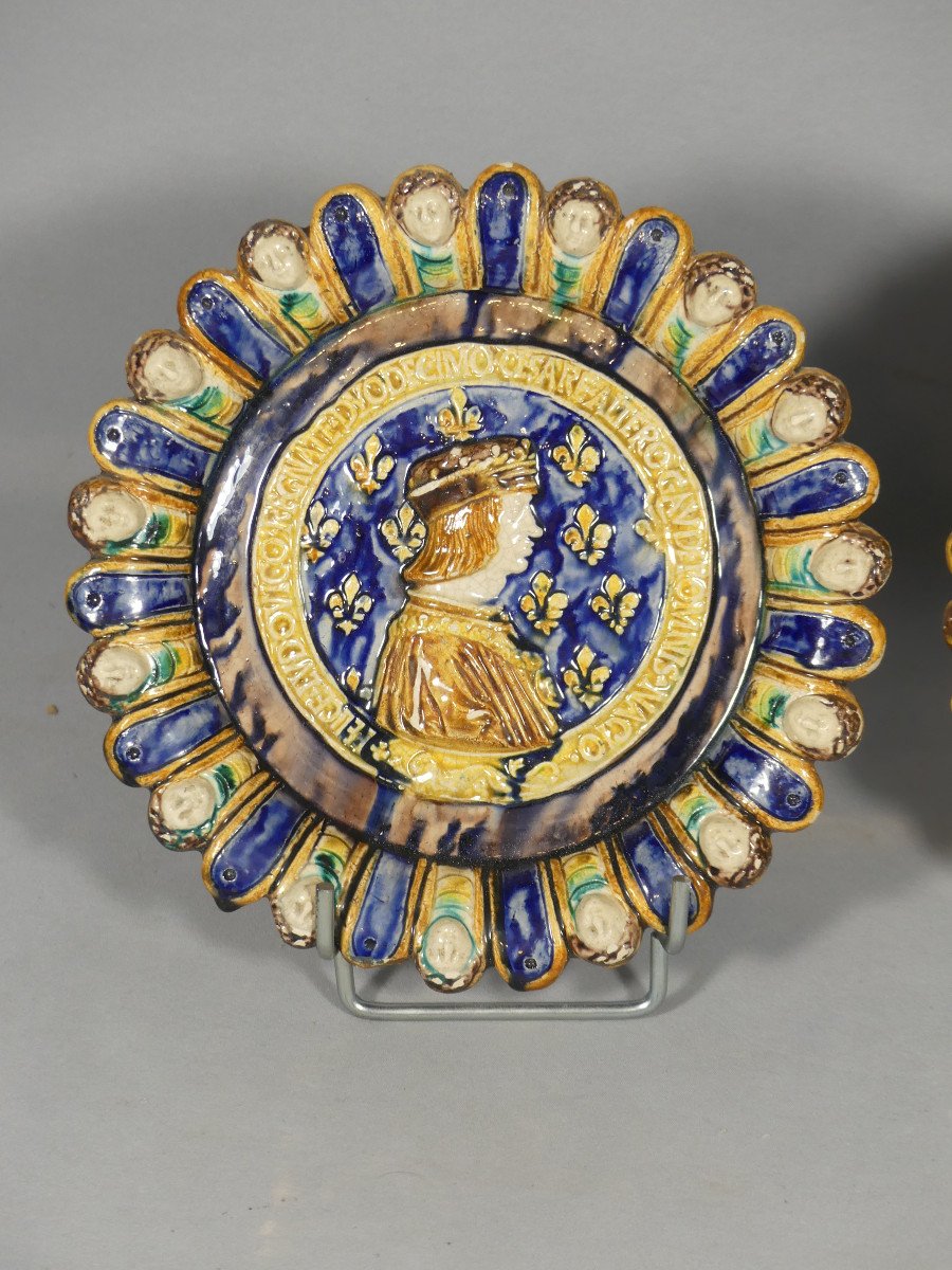 Louis XII And Anne Of Brittany, Majolica-style Ceramic Medallions, Tours School, 19th Century-photo-2