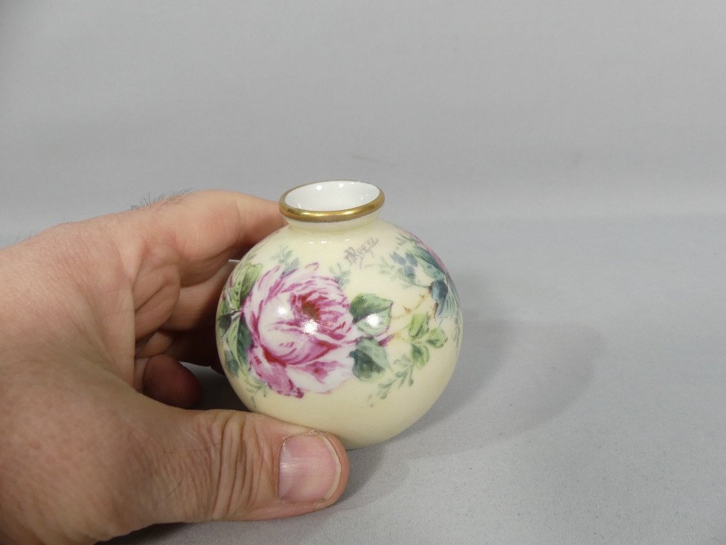 Les Roses, Tout Petit Vase Boule En Porcelaine Peinte à La Main Limoges-photo-2