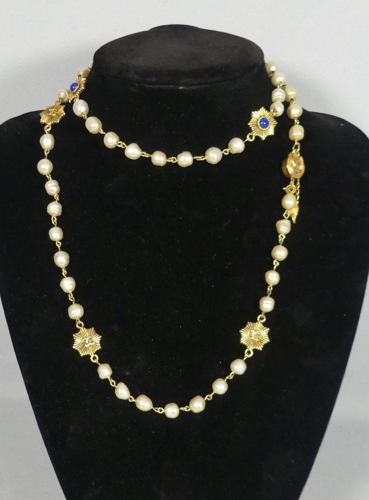 Chanel Vintage 1984, Grand Collier Sautoir Perles Et Soleil