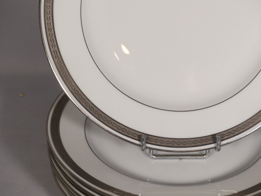 Bernardaud Blois 6 Table Plates In Platinum Inlay Limoges Porcelain-photo-2