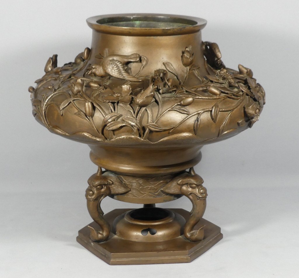 Naturalist Bronze Cache Pot With Insects And Flower In Relief, Japan Or China, 19th Century