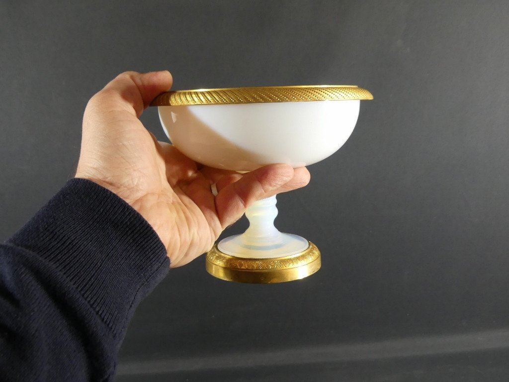 Coupe Vide Poches En Opaline Laiteuse Et Bronze Doré Style Charles X, époque Fin XIX ème-photo-2