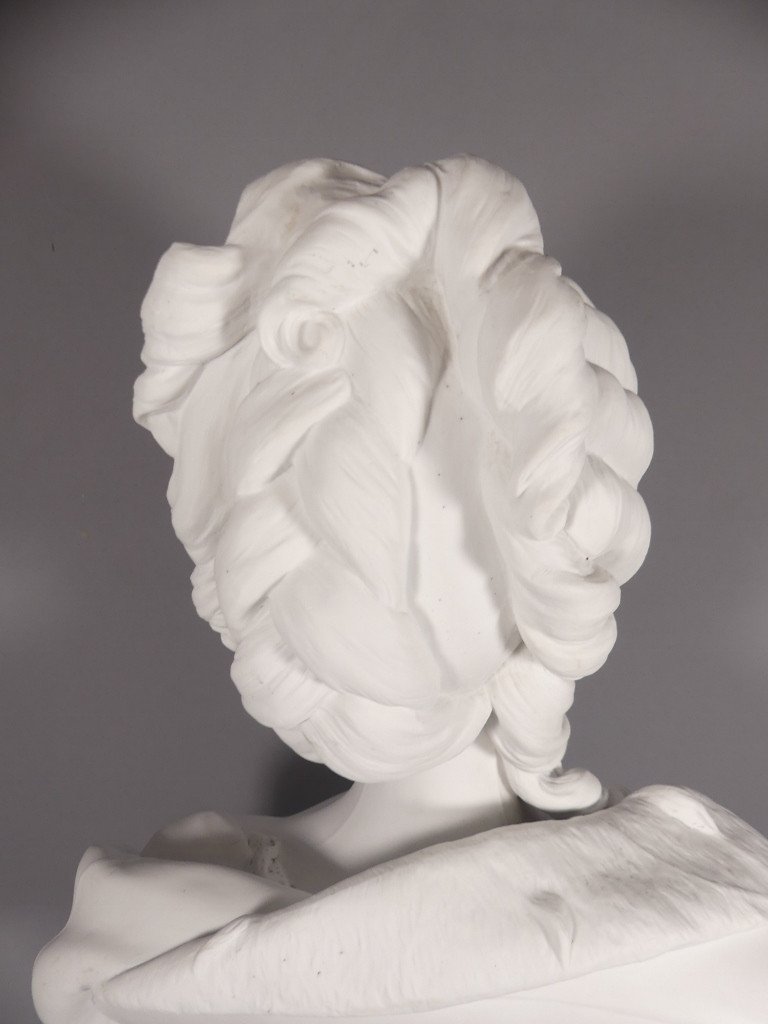 Marie Antoinette, Dauphine De France, Buste En Biscuit d'Après Boizot, 63.5 Cm De Haut-photo-7