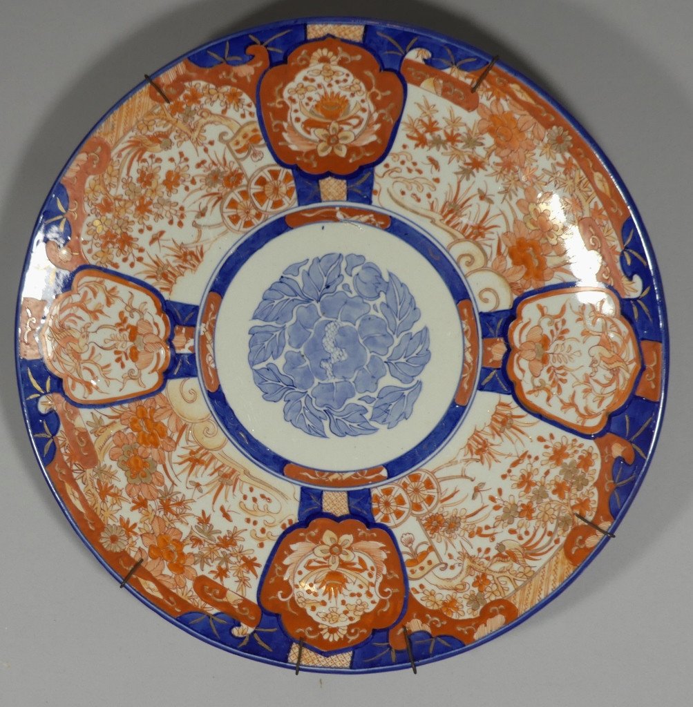 Grand Plat Imari En Porcelaine De Japon, époque Fin XIX ème Siècle