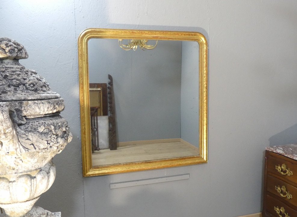  115 * 122 Cm Louis Philippe Mirror In Engraved Gilded Wood, Mercury Glass, 19th Century