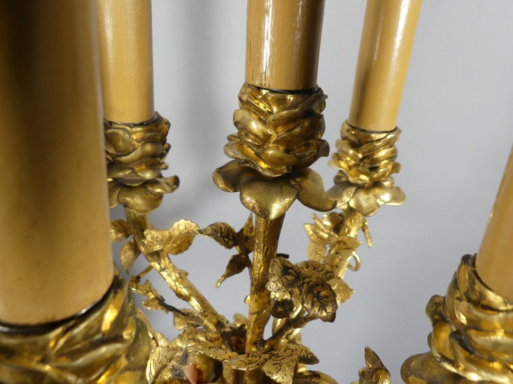 Pair Of Louis XVI Style Candelabra Lamps In Spiral White Marble And Bronze With Roses, 19th Century-photo-6