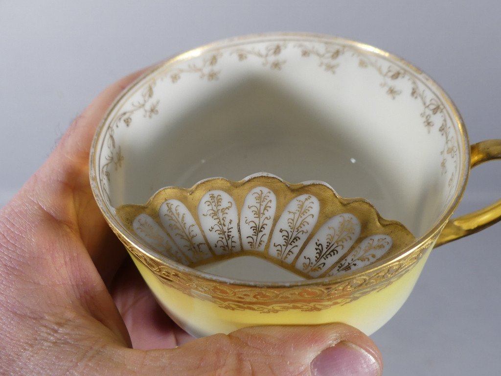 Jean Pouyat Limoges Porcelain Mustache Cup, 19th Century-photo-3