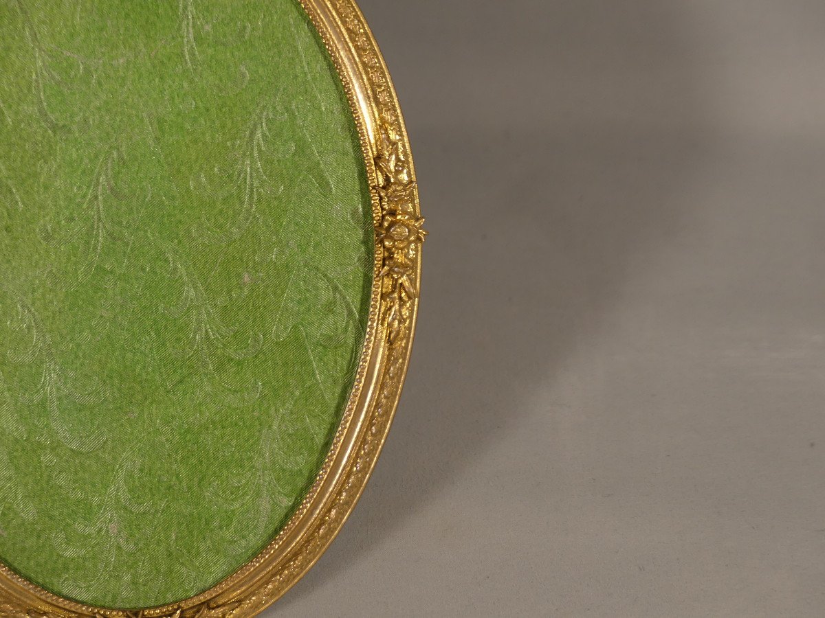 Oval Photo Frame In Gilt Bronze Chiseled With Flowers, Louis XVI Style, Early 20th Century-photo-1