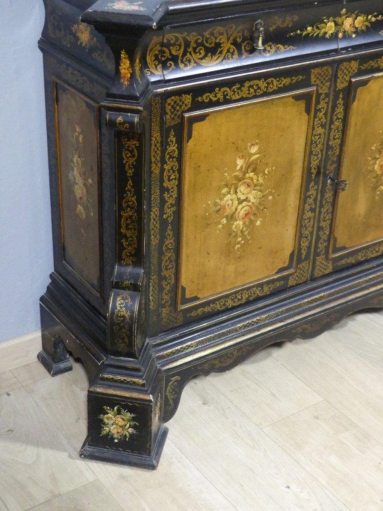 Meuble d'Appui, Buffet Napoléon III Peint De Fleurs Sur Fond Noir Et Doré, époque XIX ème-photo-1