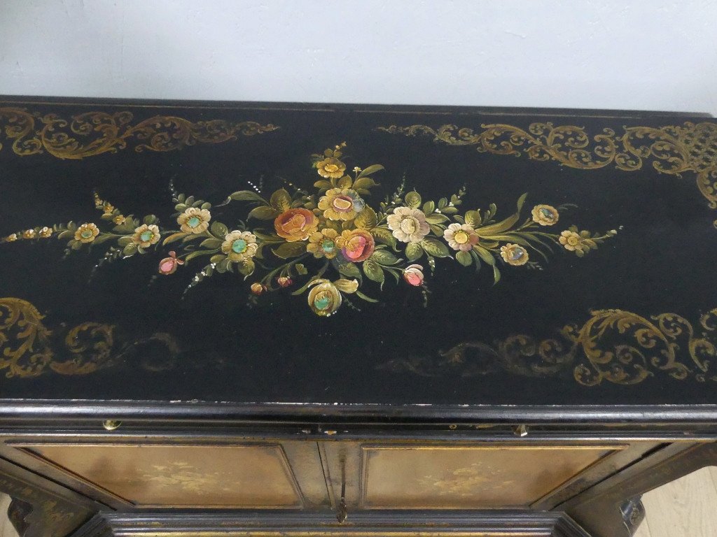 Meuble d'Appui, Buffet Napoléon III Peint De Fleurs Sur Fond Noir Et Doré, époque XIX ème-photo-3