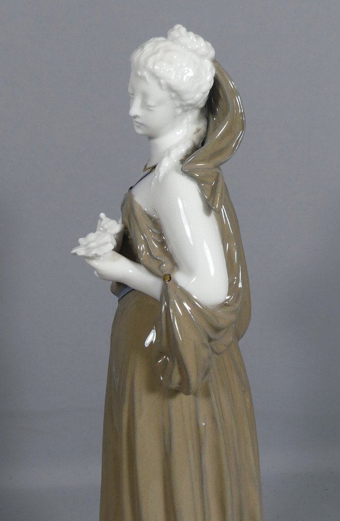 Gibus And Redon, Limoges 19th Century, Statuette Of A Draped Woman In The Style Of The Renaissance-photo-1