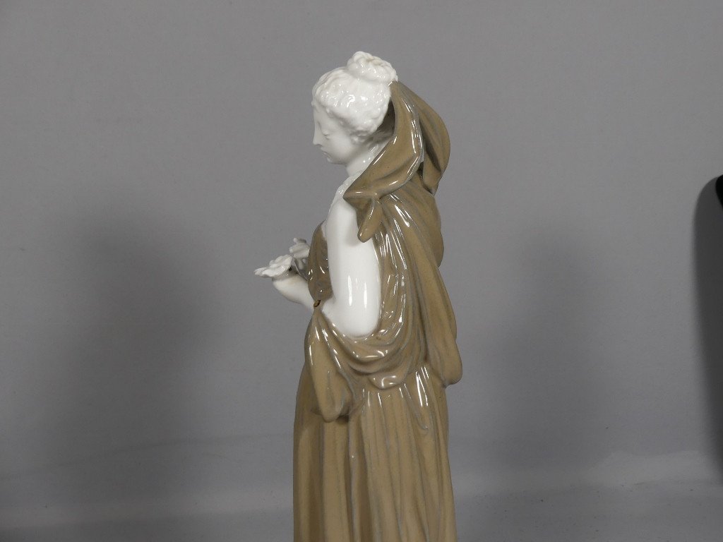 Gibus And Redon, Limoges 19th Century, Statuette Of A Draped Woman In The Style Of The Renaissance-photo-2