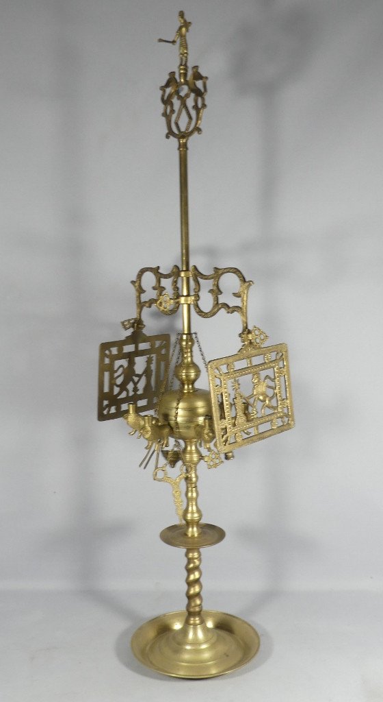 Lampe Florentine En Laiton De Type Judaïque, époque XX ème