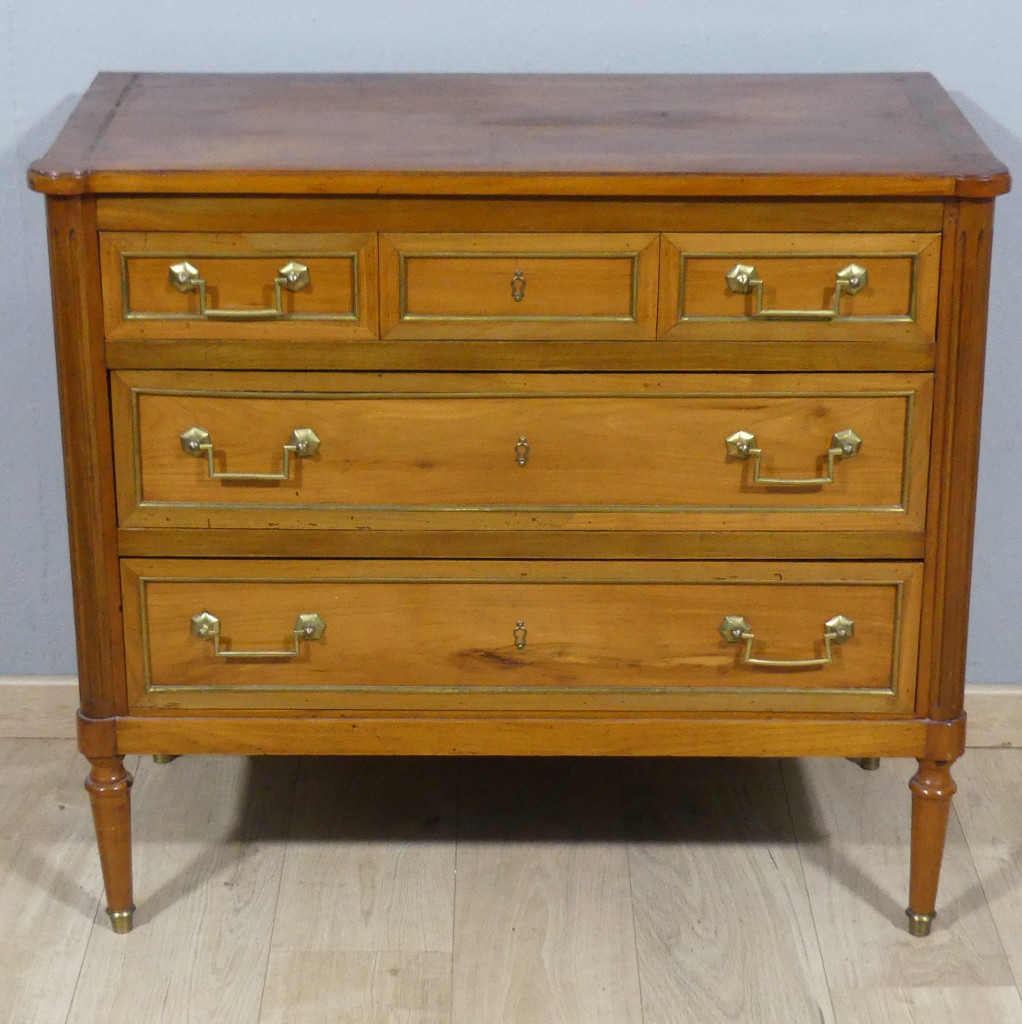 Louis XVI Style Chest Of Drawers In Cherry Wood And Brass, Early 20th Century