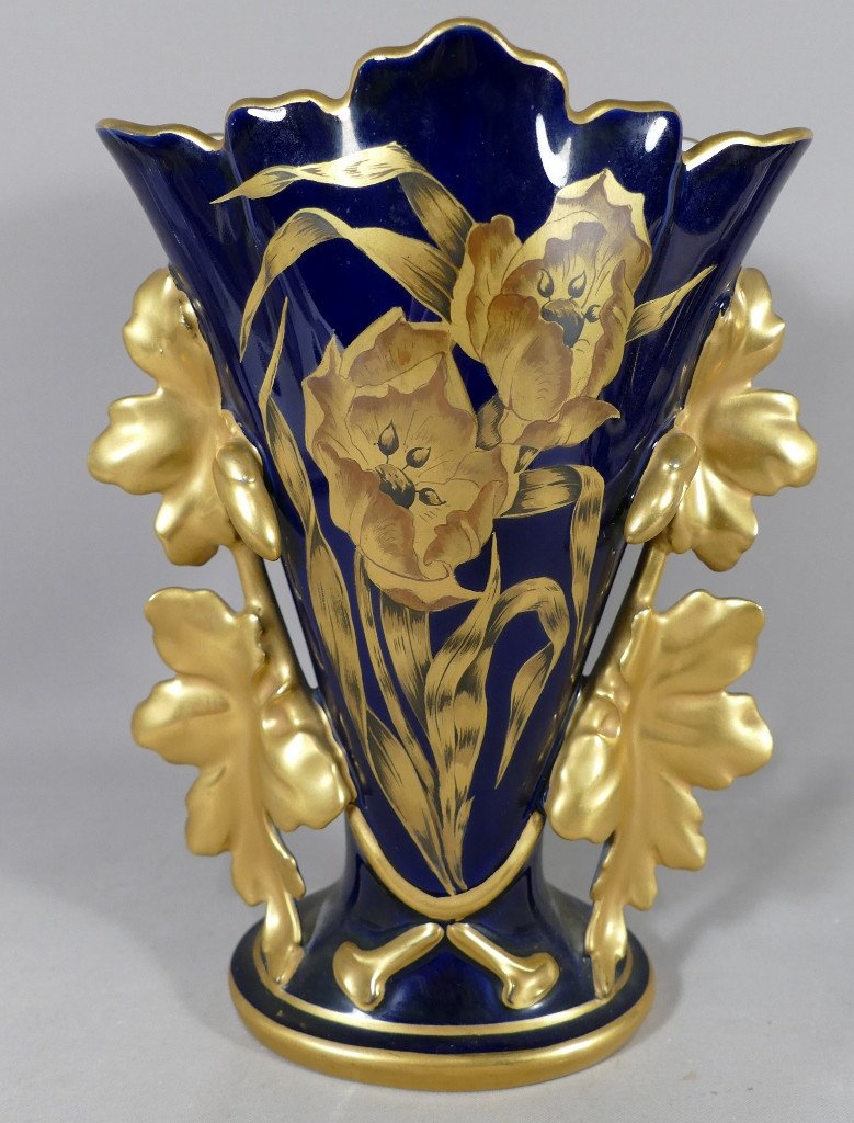 Limoges, Porcelaine Bleu De Four Et Or, Vase Aux Tulipes, Manufacture Michelaud, Début XX ème