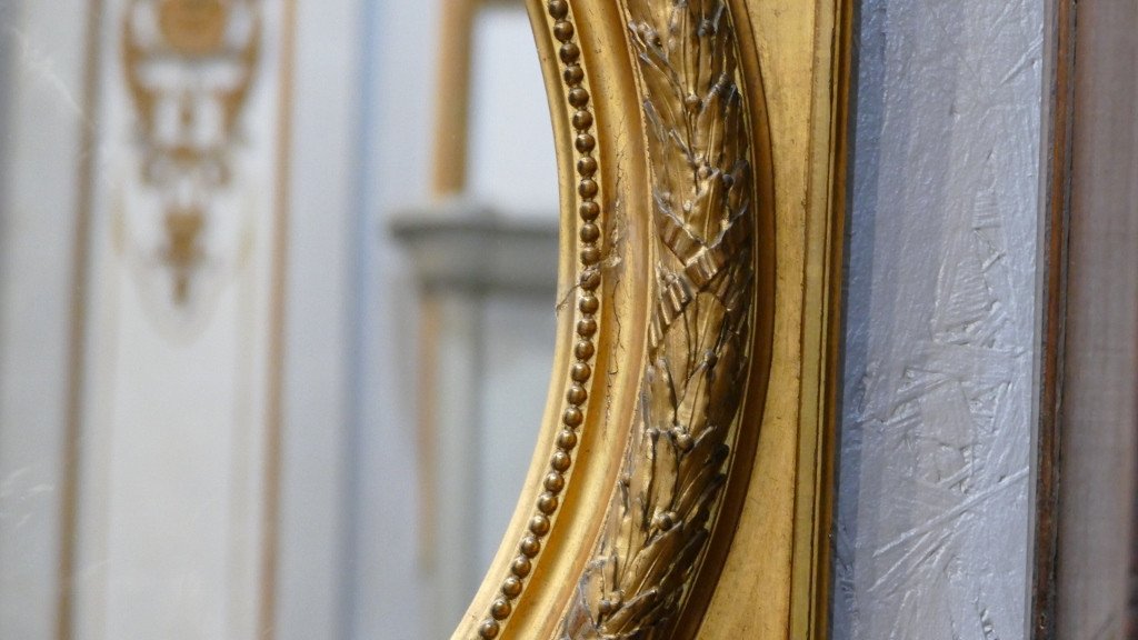 Maison Souty, Cadre Miroir En Bois Doré Forme Médaillon Style Louis XVI, XIX ème-photo-3