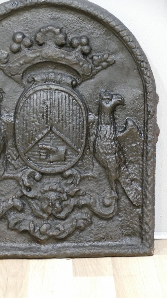 End Of XVII Cast Iron Fireplace Plate With Marquis Crown And Coat Of Arms-photo-2