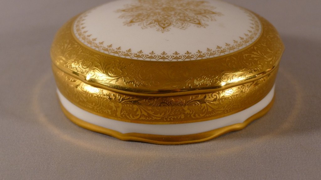 Coffret à Bijoux En Incrustation d'Or, Porcelaine Blanc Et Or, Limoges-photo-3