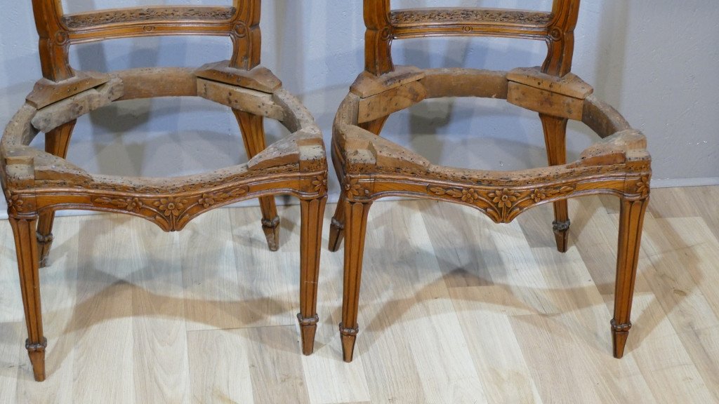 Pair Of Louis XV Louis XVI Transition Period Chairs In Oak Barrel XVIII-photo-3