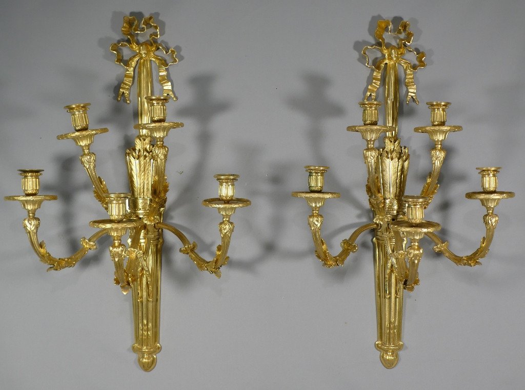 Raingo, Pair Of Louis XVI Castle Wall Lights In Gilt Bronze, 77 Cm High, XIX