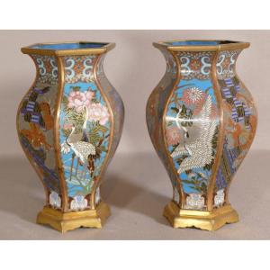 Paire De Petits Vases Japonais En Bronze Cloisonné à Décor De Grues, époque XIX ème 