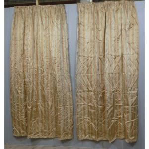 1 Pair Of Louis XVI Style Curtains In Pale Pink Silk With Flowers, Around 1950