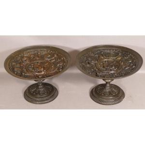 Pair Of Tazzas Aux Arts Cups In Chiselled Patinated Bronze, XIXth Time