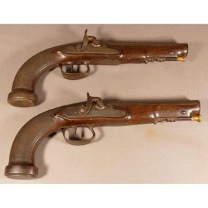 Paire De Pistolets De Collection d'Officier Type 1840-1850 En Noyer Et Acier