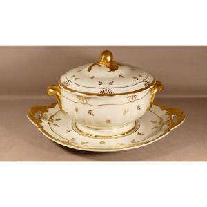 Centerpiece, Soup Tureen And Its Frame In Limoges Porcelain Gilded With Fine Gold