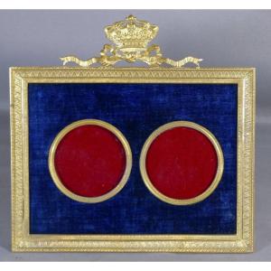 Double Photo Frame In Gilt Bronze With The Royal Crown, 19th Century