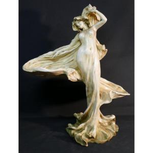 Loïe Fuller And Amphora, Riessner Porcelain Sculpture, Stellmacher & Kessel, Art Nouveau