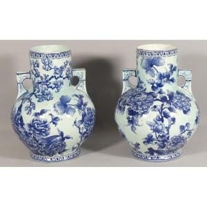 Paire De Vases En Faïence Bleu Hortensia Dans Le Goût Asiatique, époque Fin XIX ème