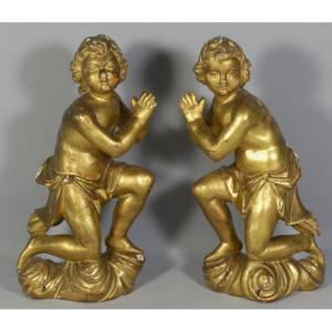 Pair Of Angels In Carved And Gilded Wood, 18th Century