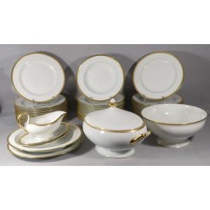 Incrustation d'Or, Partie De Service De Table Pour 12 Personnes En Porcelaine De Limoges