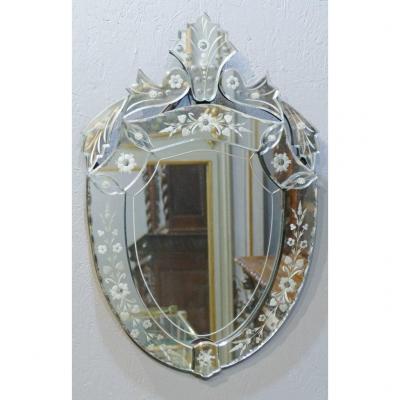 Venetian Mirror In Oval Glass Escutcheon Engraved With Flowers And Foliage, 1940s